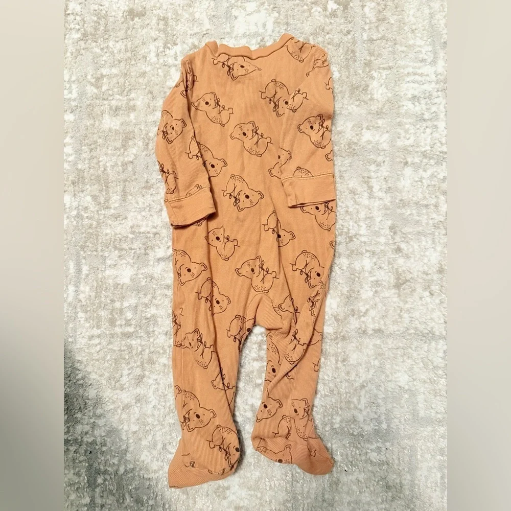 Carter's Tan Ribbed Koalas Pattern Footie size 9M
